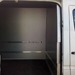 фото Теплоизоляция и обшивка внутренней поверхности фургона влагостойкой фанерой